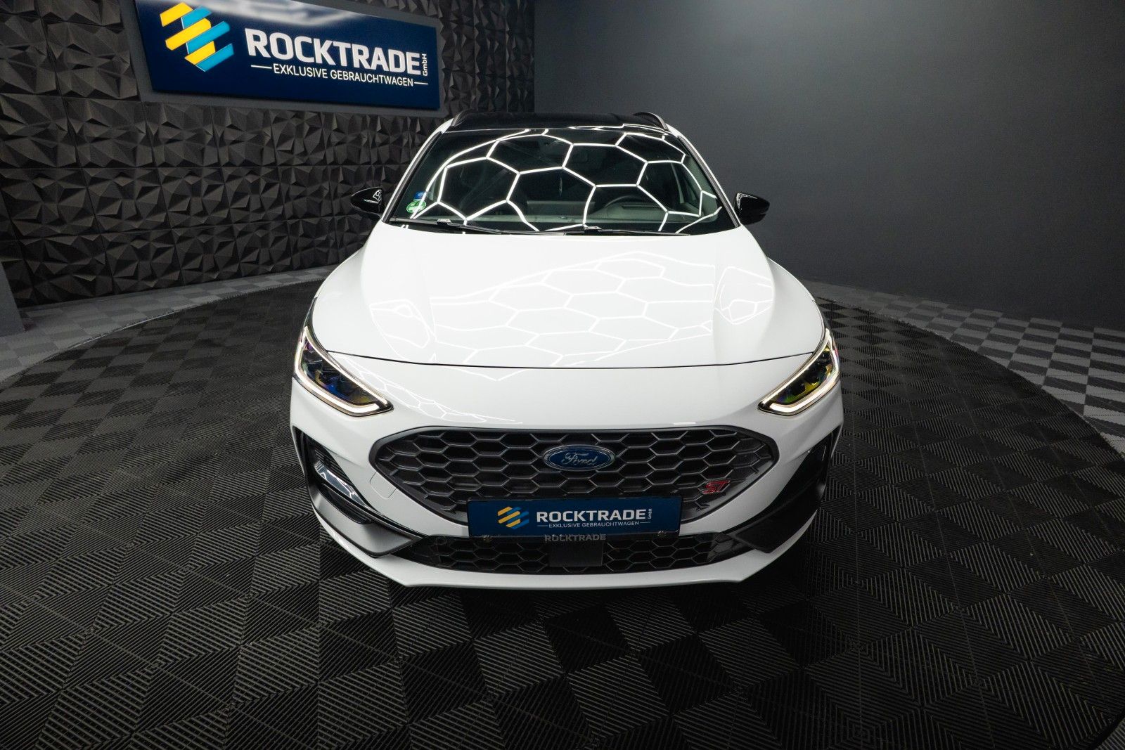 Fahrzeugabbildung Ford Focus Turnier ST X Performance *Head Up*LED*DAB*