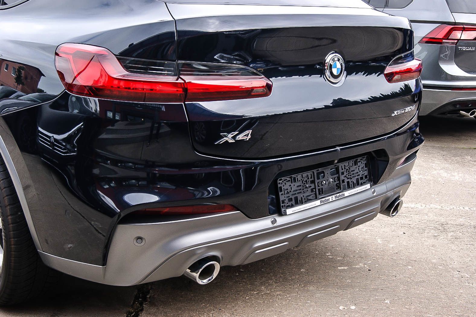 Fahrzeugabbildung BMW X4 xDrive 20 d M Sport X HUD ANHZV STHZG PANO