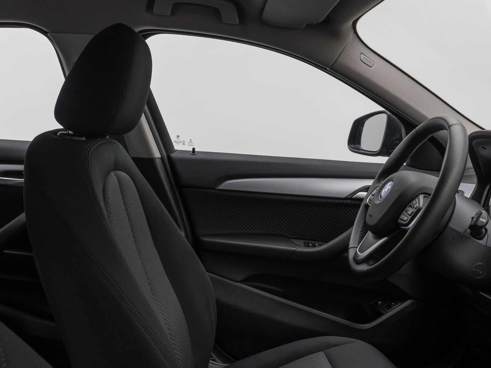 Fahrzeugabbildung BMW X2 xD25e Kamera DAB Lordos Geschwindigkeitsreg