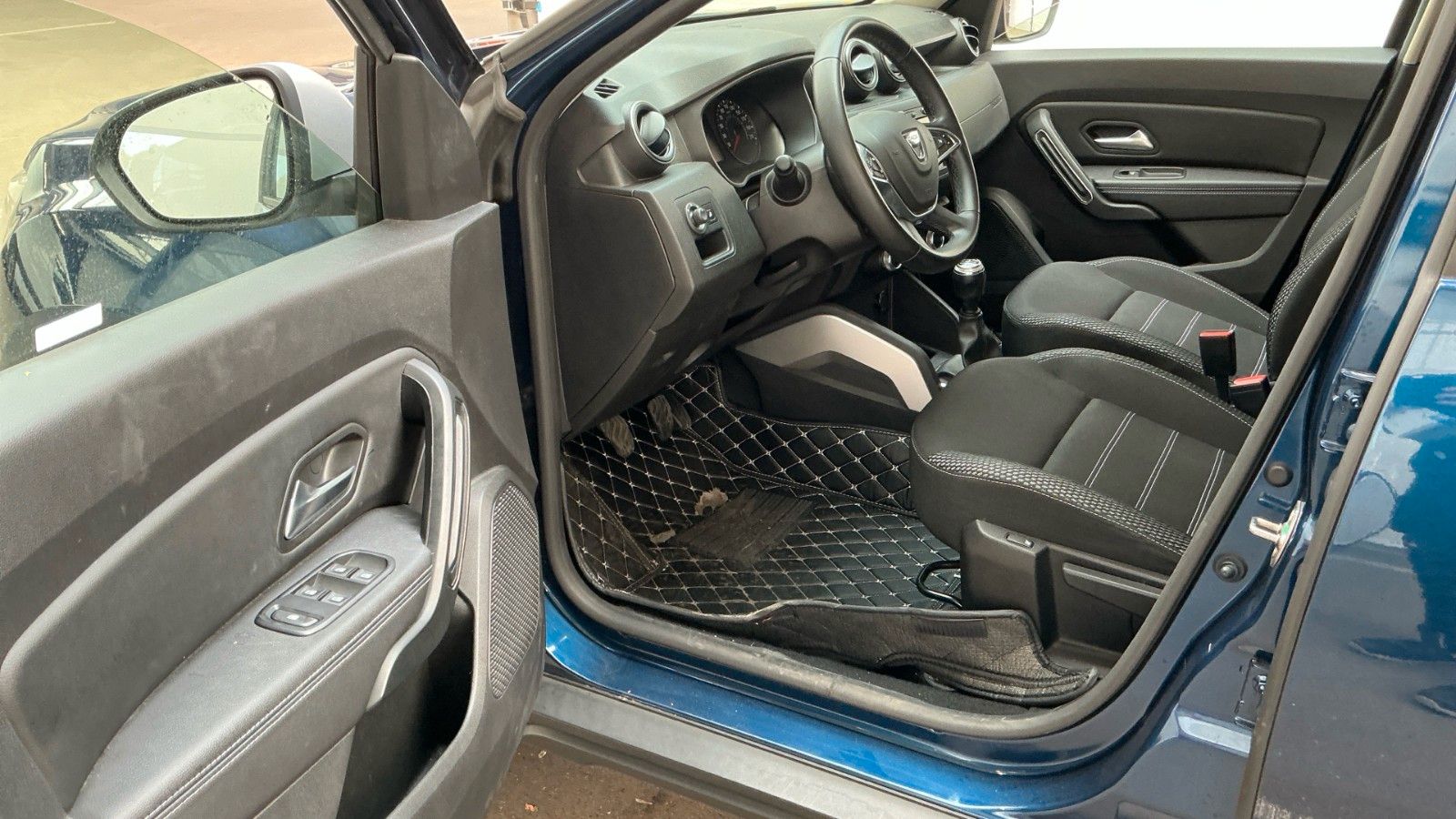 Fahrzeugabbildung Dacia Duster II 1.6 TCe PRESTIGE NAVI/SHZ/KAMERA/NEBEL