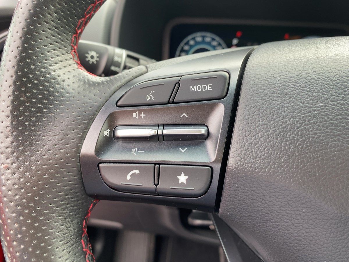 Hyundai Kona N Line ACC LED Navi Kamera Tot Winkel SHZ foto 10