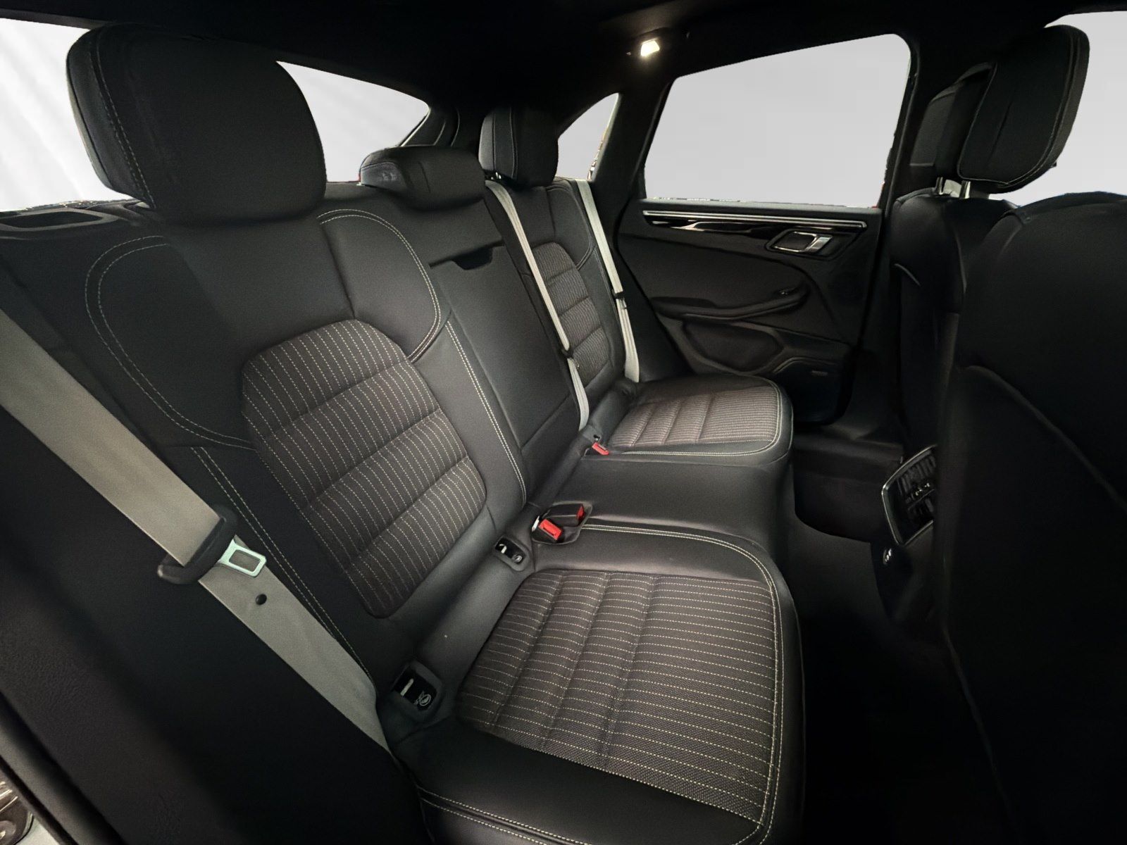 Porsche Macan T AHK|21"|Luftfederung|Pano|ACC foto 13