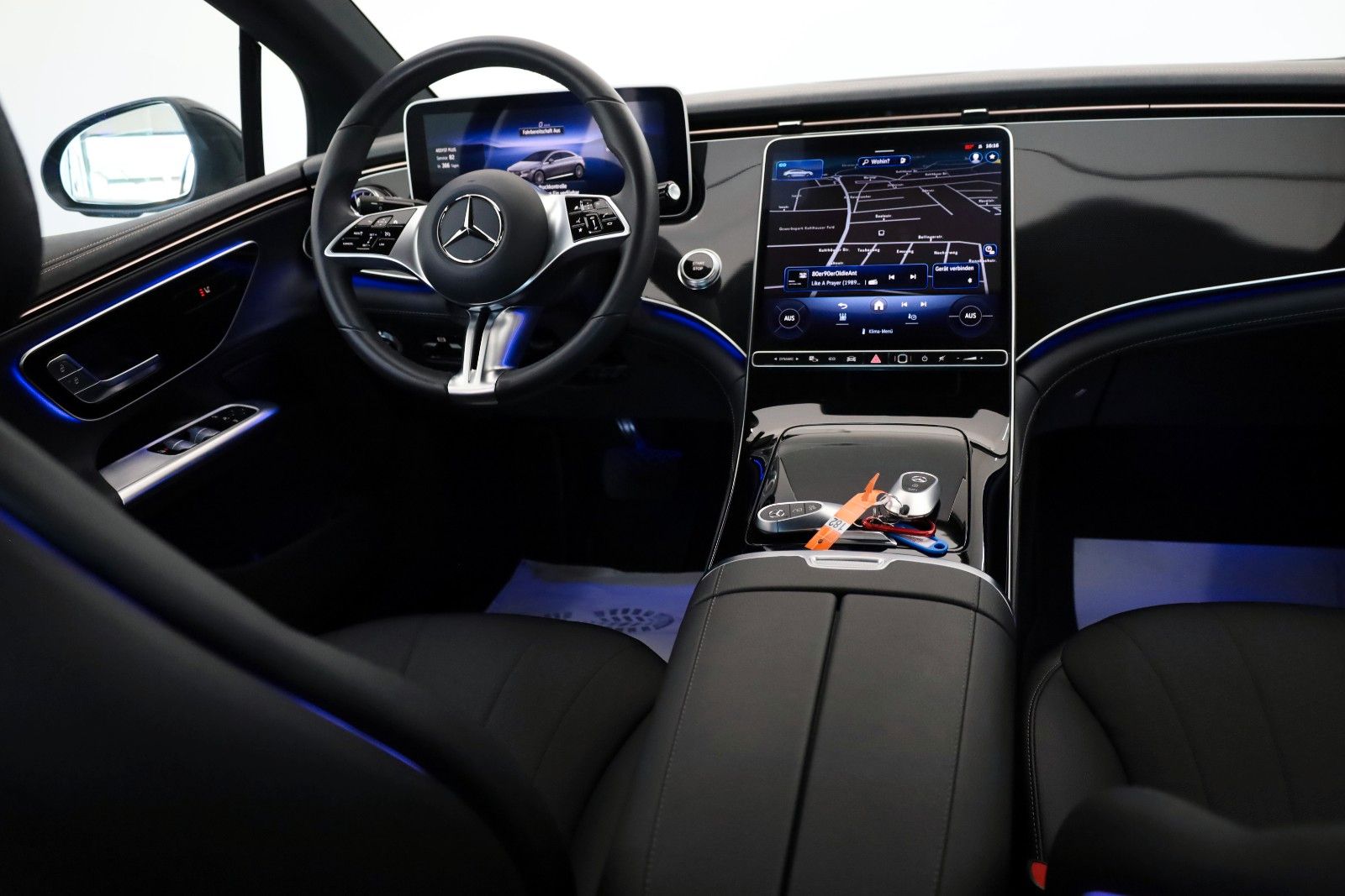 Fahrzeugabbildung Mercedes-Benz EQE 300,Leder,Navi,LED,SH,Kamera,Keyless,Carplay