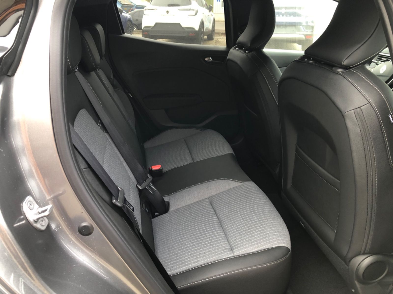 Renault Clio - Bild 17