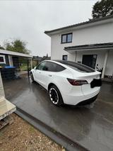Tesla Model Y Long Range Dual Motor AWD  - Tesla Gebrauchtwagen in Hamburg