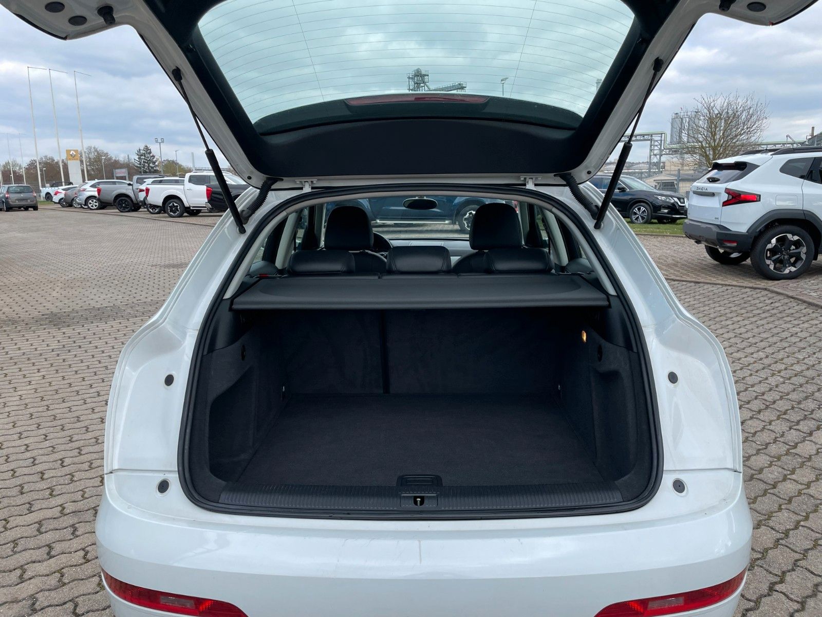 Fahrzeugabbildung Audi Q3 2.0 TDI quattro