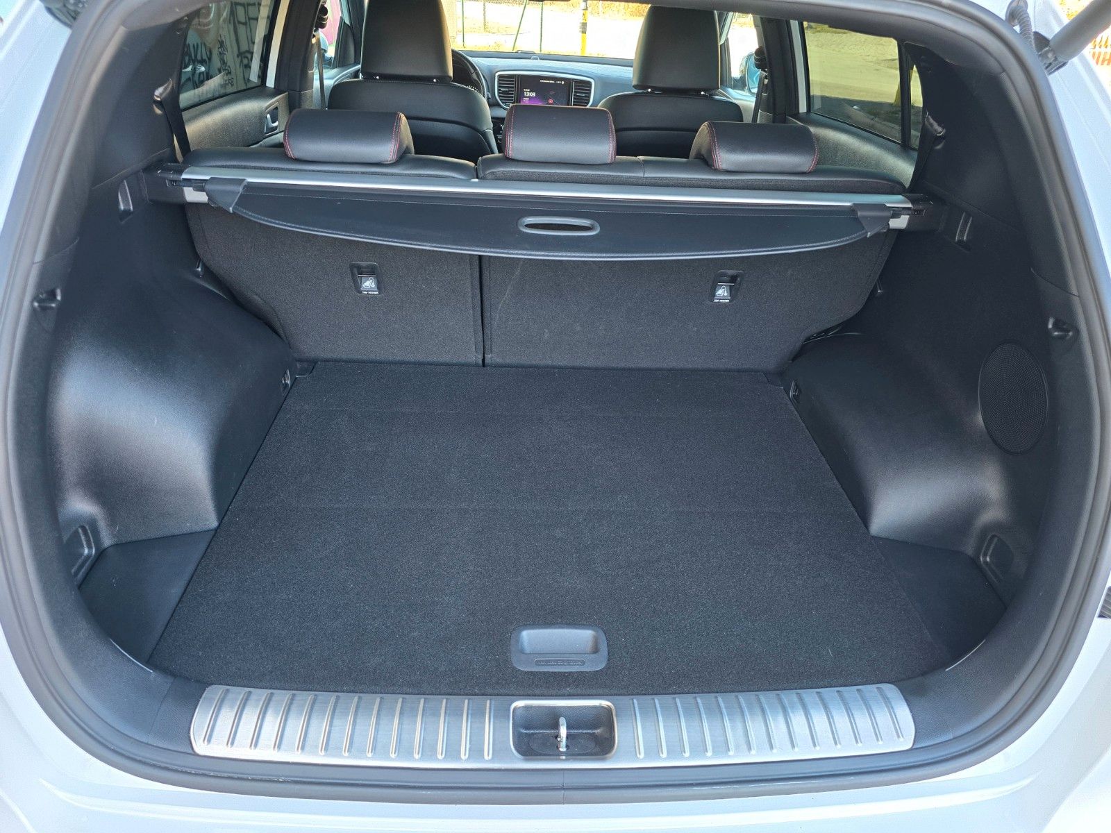 Fahrzeugabbildung Kia SPORTAGE D2.0 185 48V AWD AT8 GTL GD TEC AHK