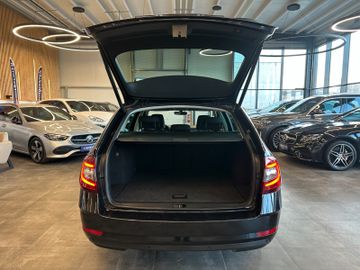 Skoda Octavia Combi Soleil *ACC*NAVI*PDC*SZHZ*APPLE*
