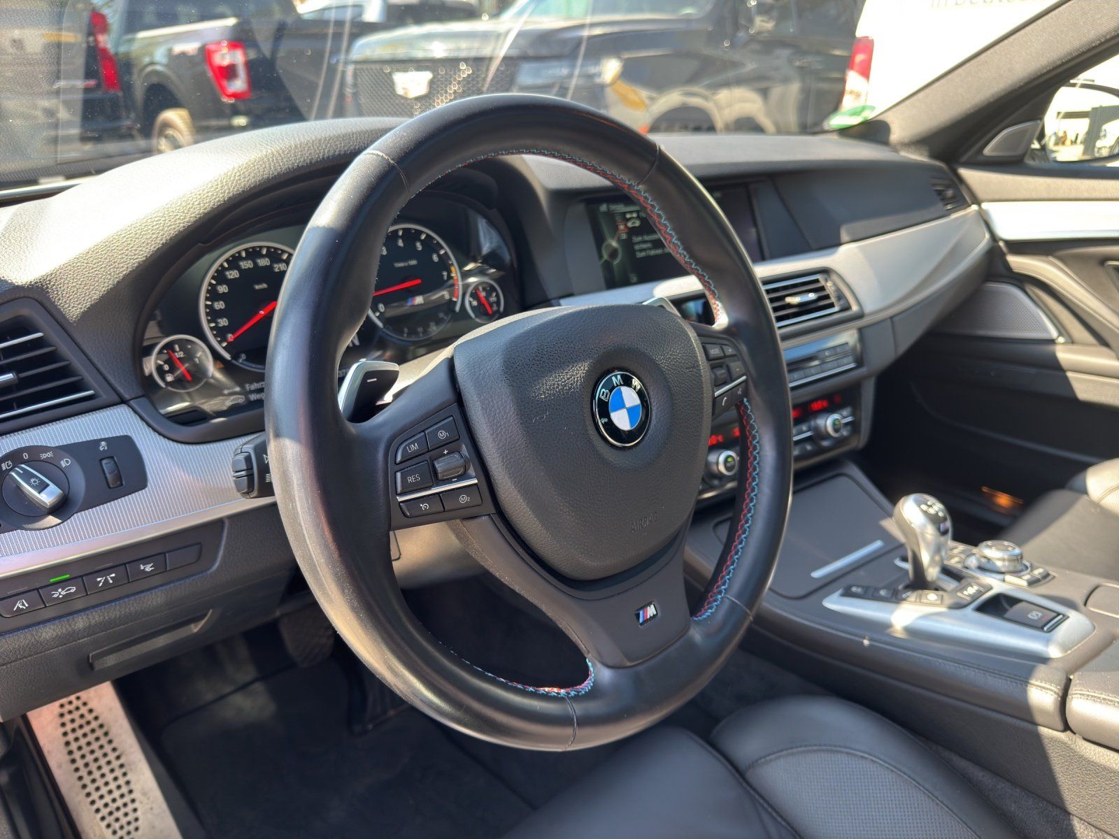 Fahrzeugabbildung BMW M5 4.4 V8 1. HAND/KW-Fahrwerk/Eventuri-Ansaugung