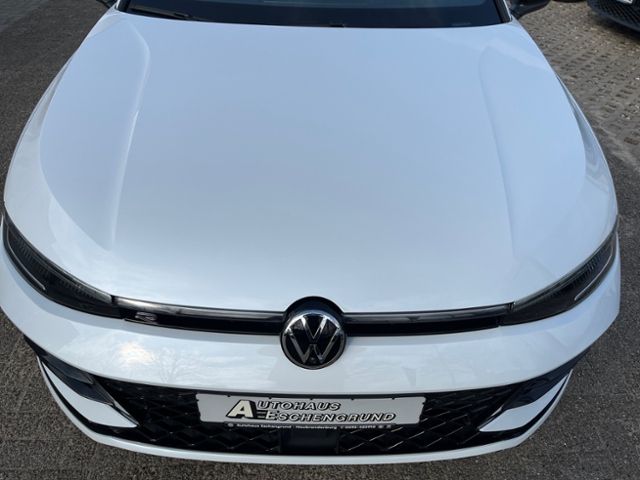 Fahrzeugabbildung Volkswagen Passat Variant 2.0 TDI DSG R-Line AHK NAV HARMAN