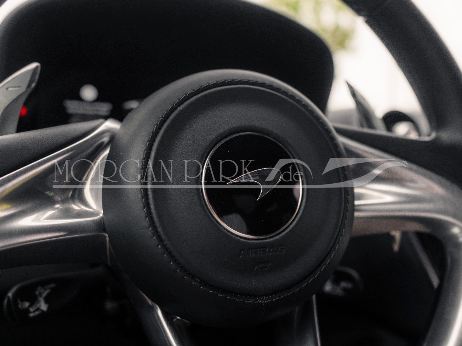 Fahrzeugabbildung McLaren GT *Storm Grey Metallic* + MwSt. + Sportauspuff