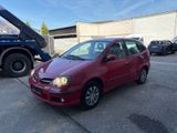 Nissan Almera Tino Visia - Nissan Almera aus 2001