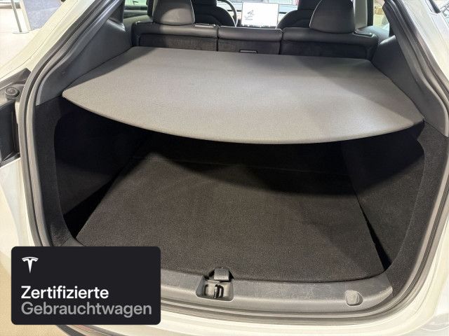 Tesla Model Y Long Range AWD foto 9