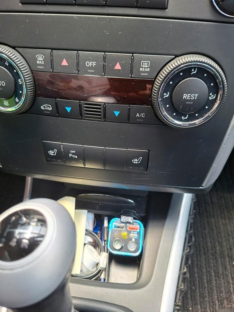Mercedes-Benz 200 2008 — photo 9