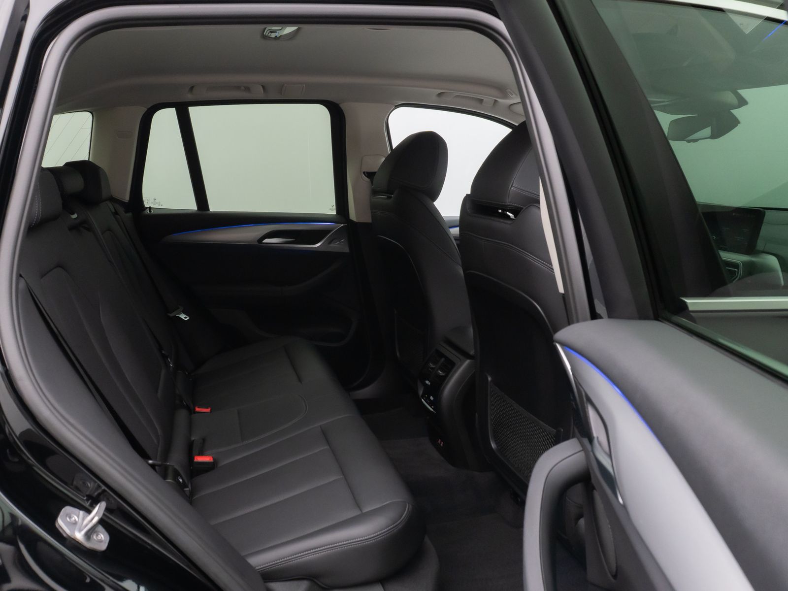 Fahrzeugabbildung BMW X3 xD20d KameraDAB HiFi Leder Alarm Sport 18Zoll