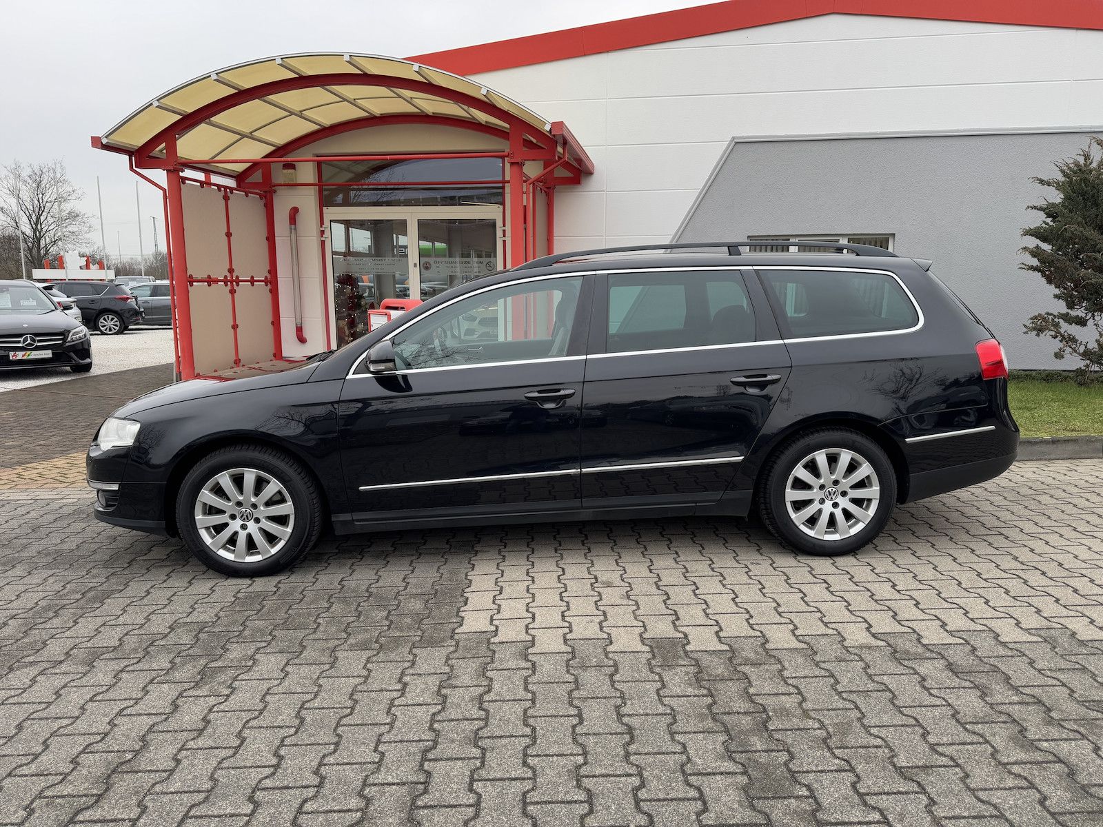 Fahrzeugabbildung Volkswagen Passat Variant 2.0 TDI 170 PS/Xenon/Navi/Ahk