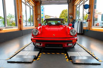 1984 Porsche 911 URMODELL photo 3