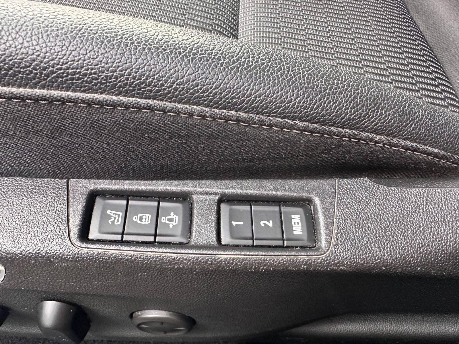 Opel Insignia B ST Navi Massage HuD Kamera ACC AHK