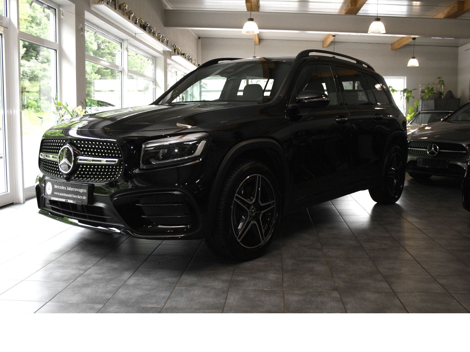Fahrzeugabbildung Mercedes-Benz GLB 180 AMG Line Plus *Night-Paket *Keyless-GOl*