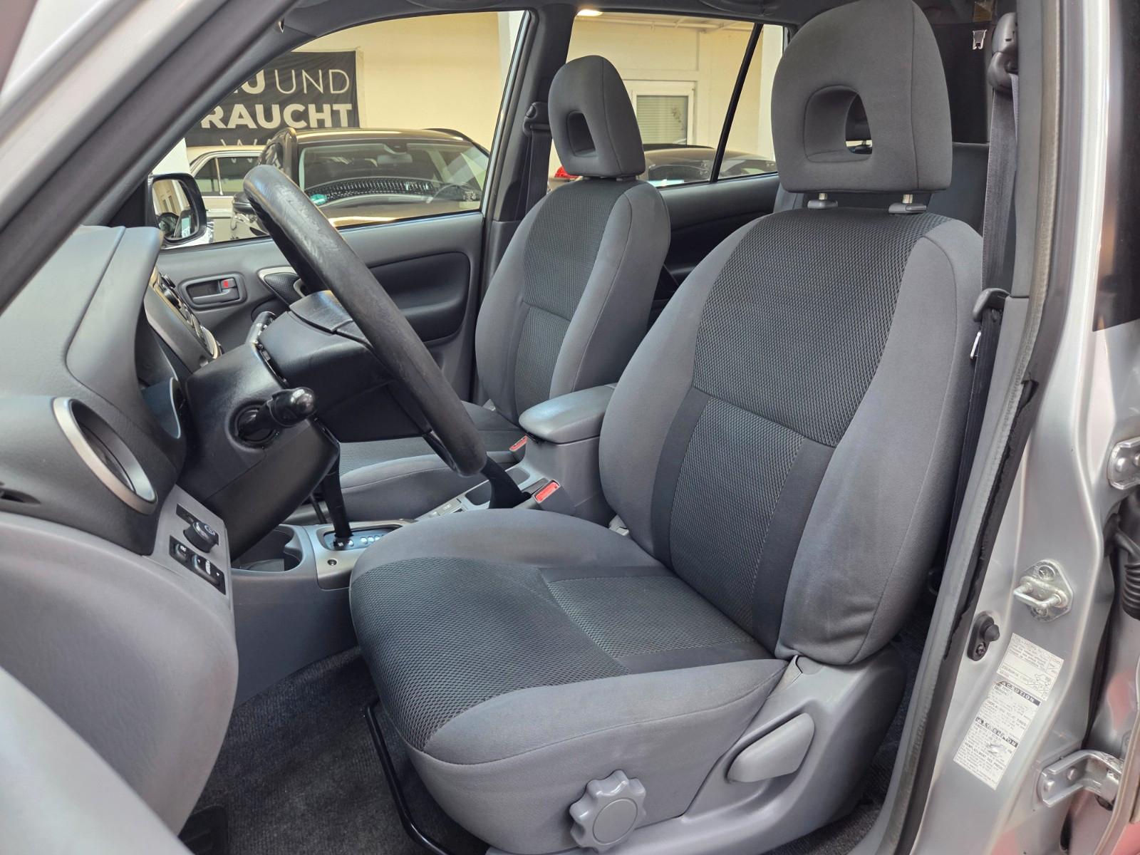 TOYOTA RAV 4 2.0 150CH 4X4 SPECIAL BVA