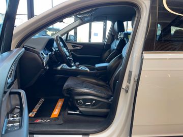 Audi Q7 3.0 TDI quattro *7SITZER*2.HAND*BI-XENON*AHK*