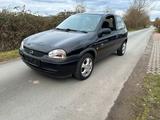 Opel Corsa B Edition 2000 - Opel Corsa aus 2000: Edition