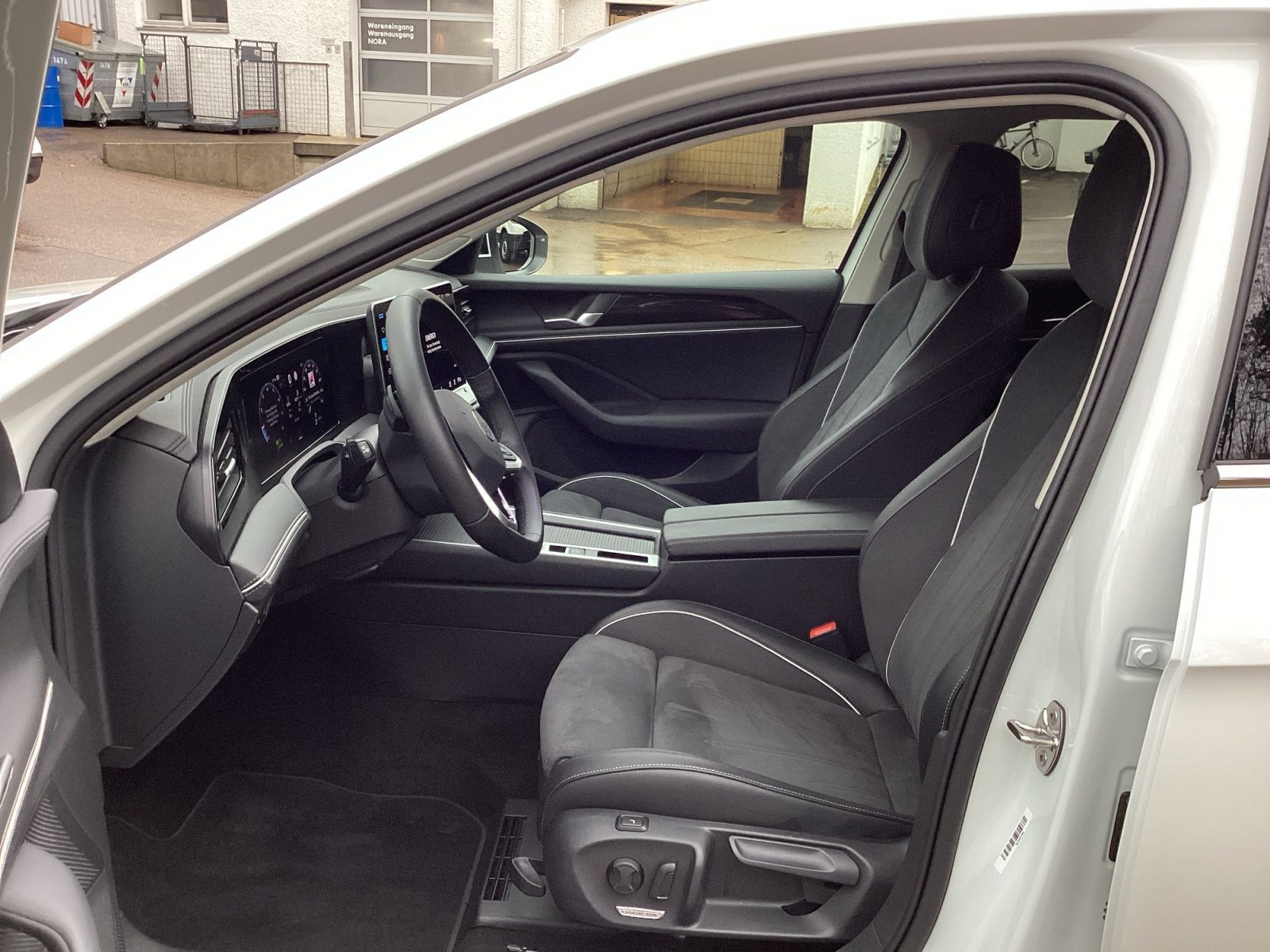 Volkswagen Passat Variant - Bild 10