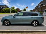 Volkswagen Passat 2.0 TDI SCR DSG Elegance Elegance - Volkswagen Passat: Grün