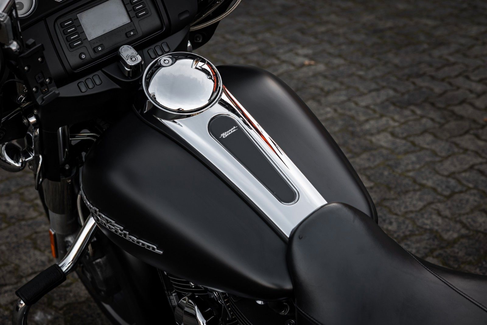 Fahrzeugabbildung Harley-Davidson FLHX Street Glide 103 cui - Vance & Hines - - -