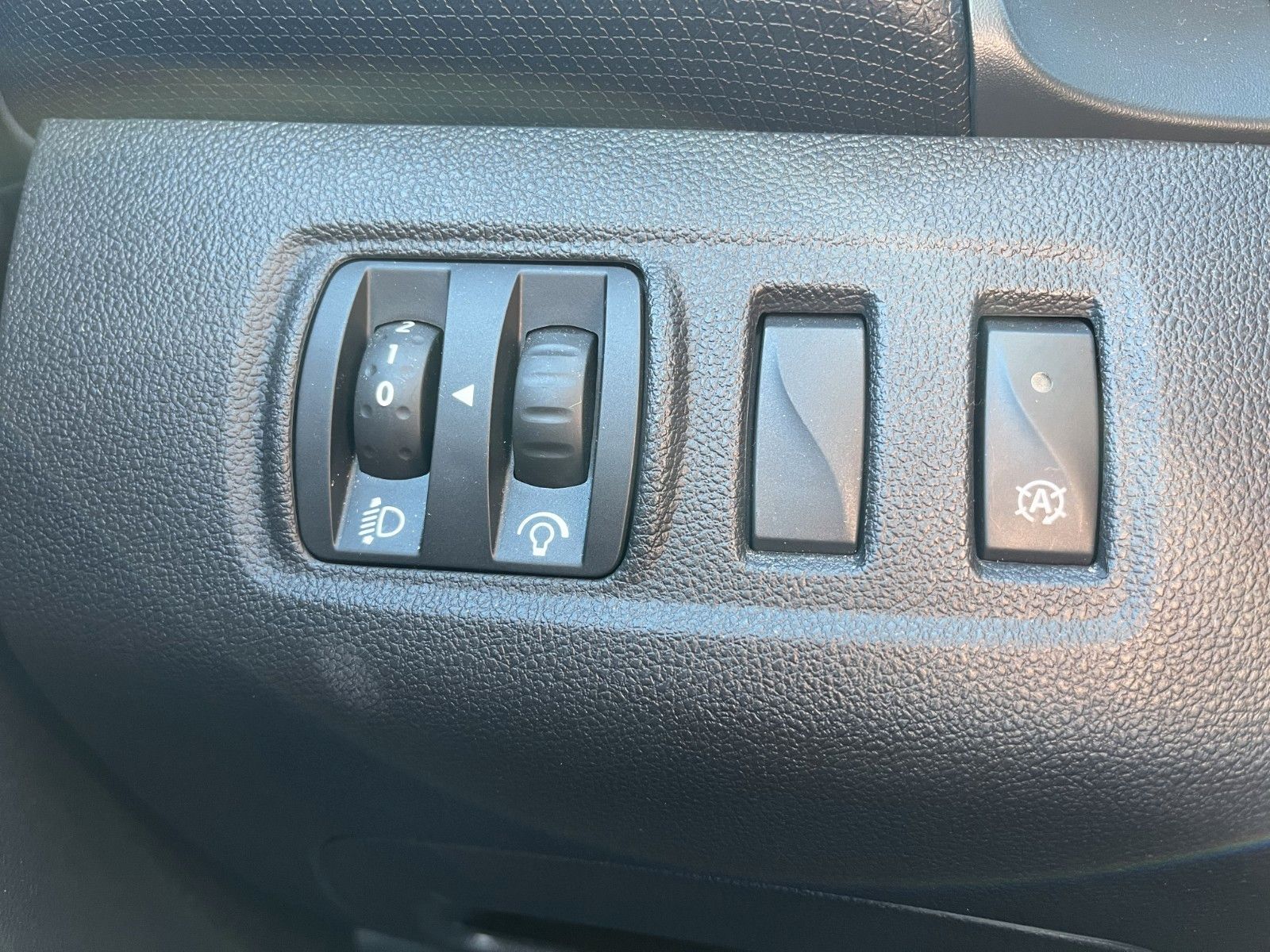 Fahrzeugabbildung Renault Clio IV Limited