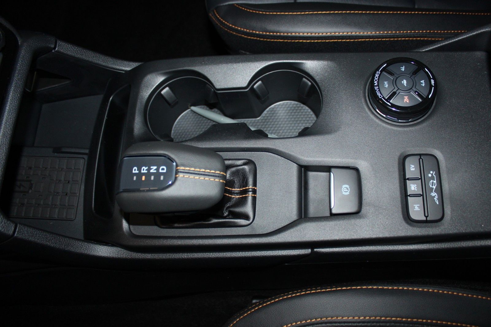 Fahrzeugabbildung Ford Ranger Wildtrak PHEV Aut. AHK LED TECHNOLOGIE P.