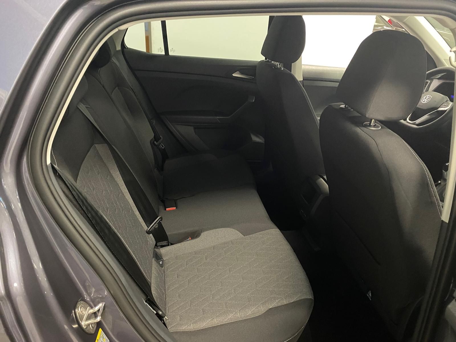 Fahrzeugabbildung Volkswagen T-Cross 1.0 TSI Life+APP+ACC+TOTWINKEL+KAMERA+++