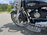 Harley-Davidson Road King FLHRC - HARLEY-DAVIDSON FLHR ROAD KING
