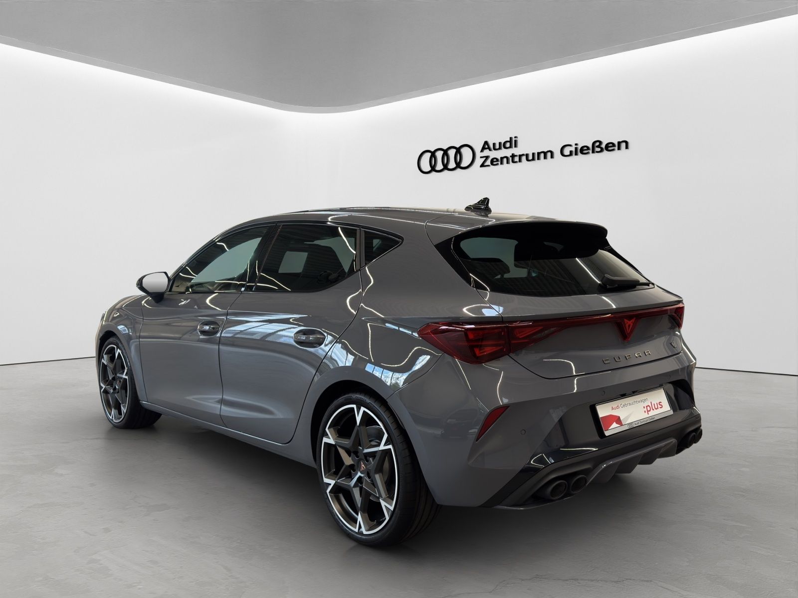 Cupra Leon 2.0 TSI DSG VZ Pano Sennheiser ACC DCC imagem 3