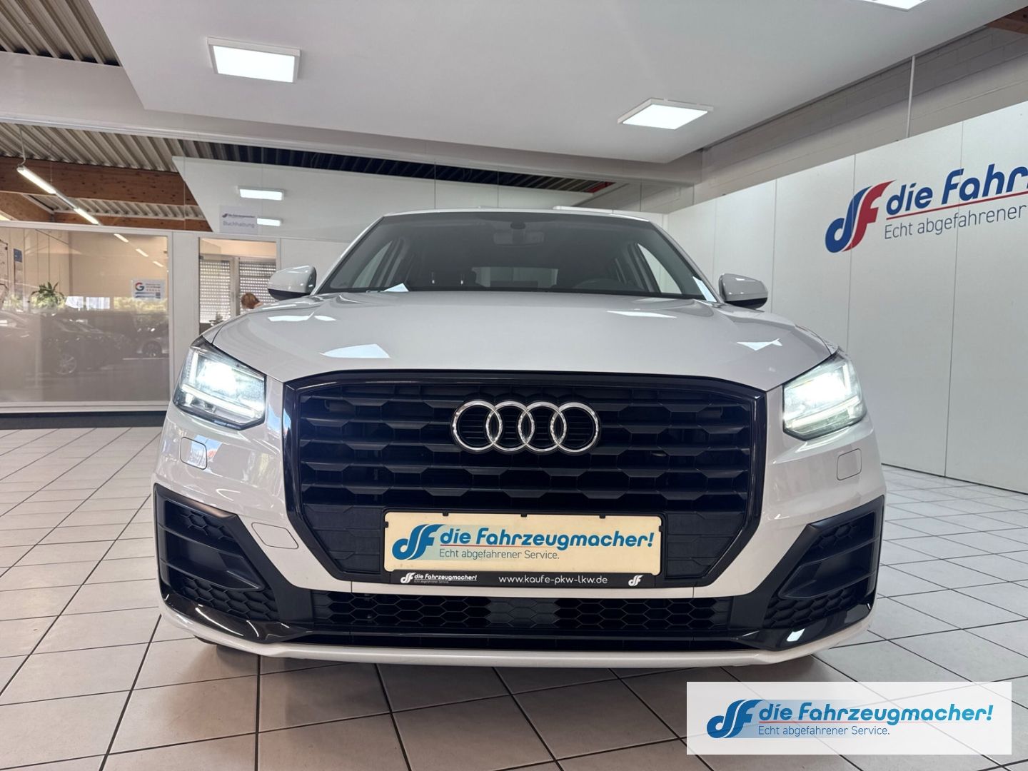 Fahrzeugabbildung Audi Q2 sport Sportpaket Navi Digitales Cockpit LED A