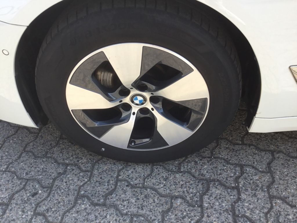 BMW 520 d Touring HUD Luftfederung Navi HarmanKardon imagem 3