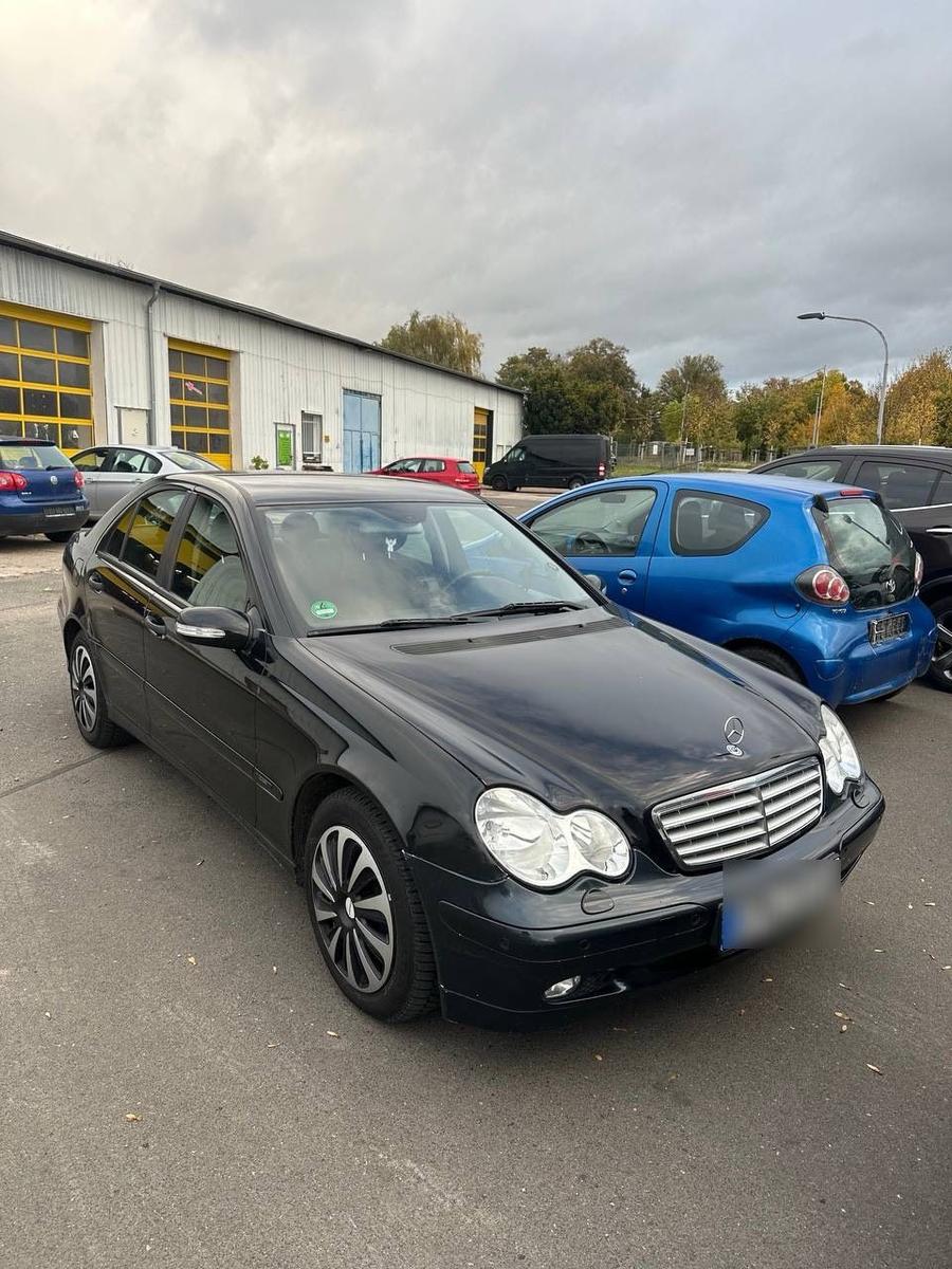 Mercedes-Benz C 180