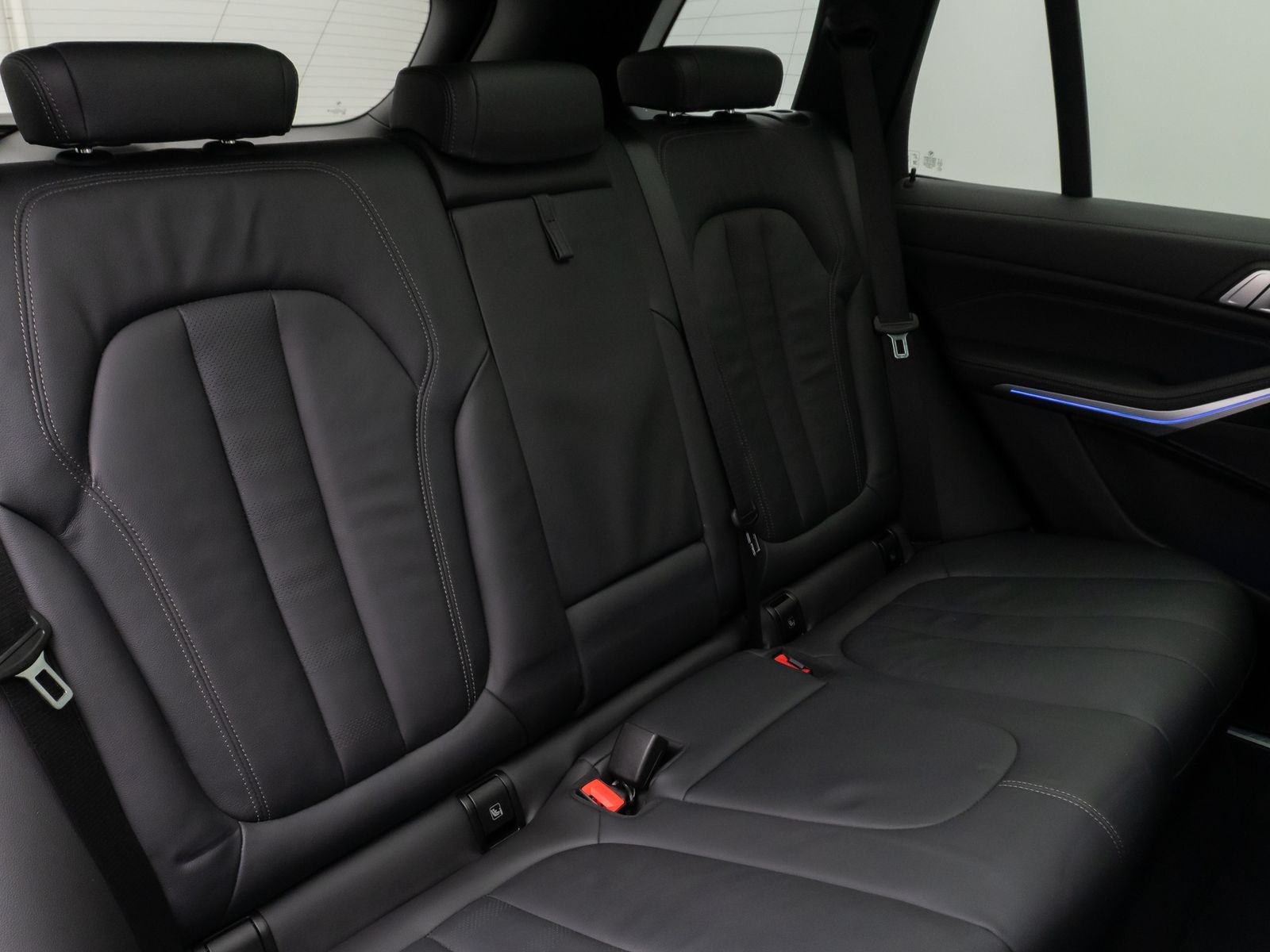 Fahrzeugabbildung BMW X5 xD30d M Sport Panorama 360°Laser HUD DAB HiFi