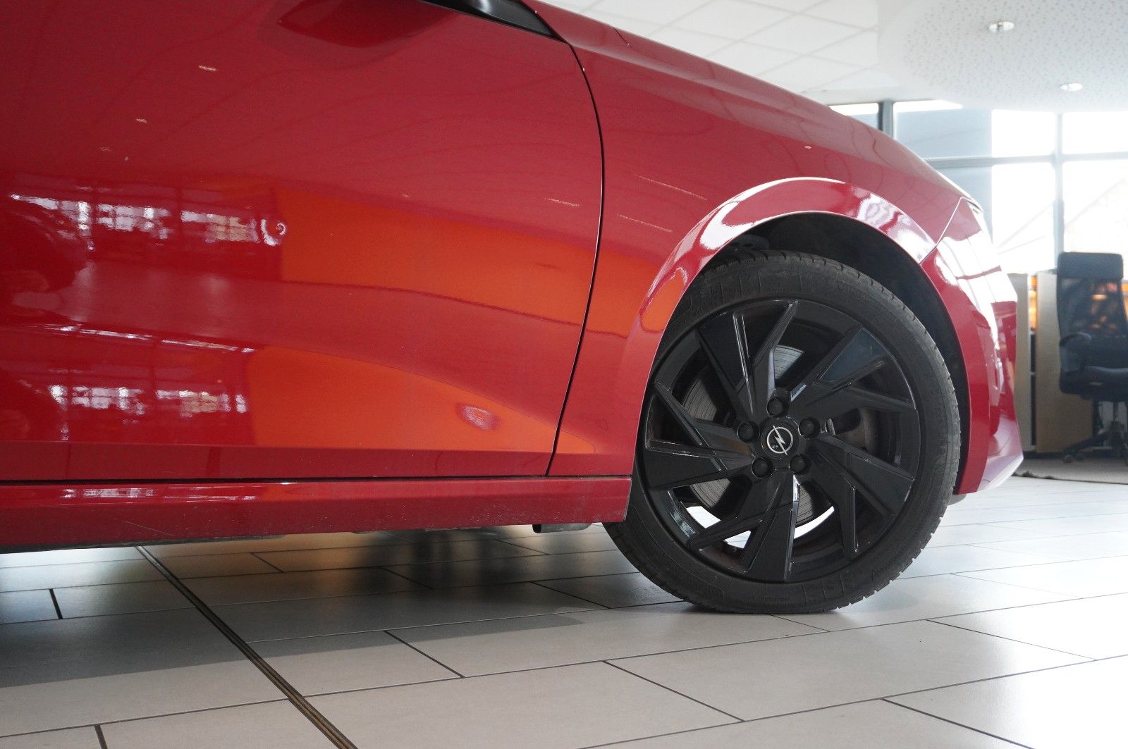 Fahrzeugabbildung Opel Astra L Lim. 1.6 HYBRID ELEGANCE NAVI/LED/KAMERA