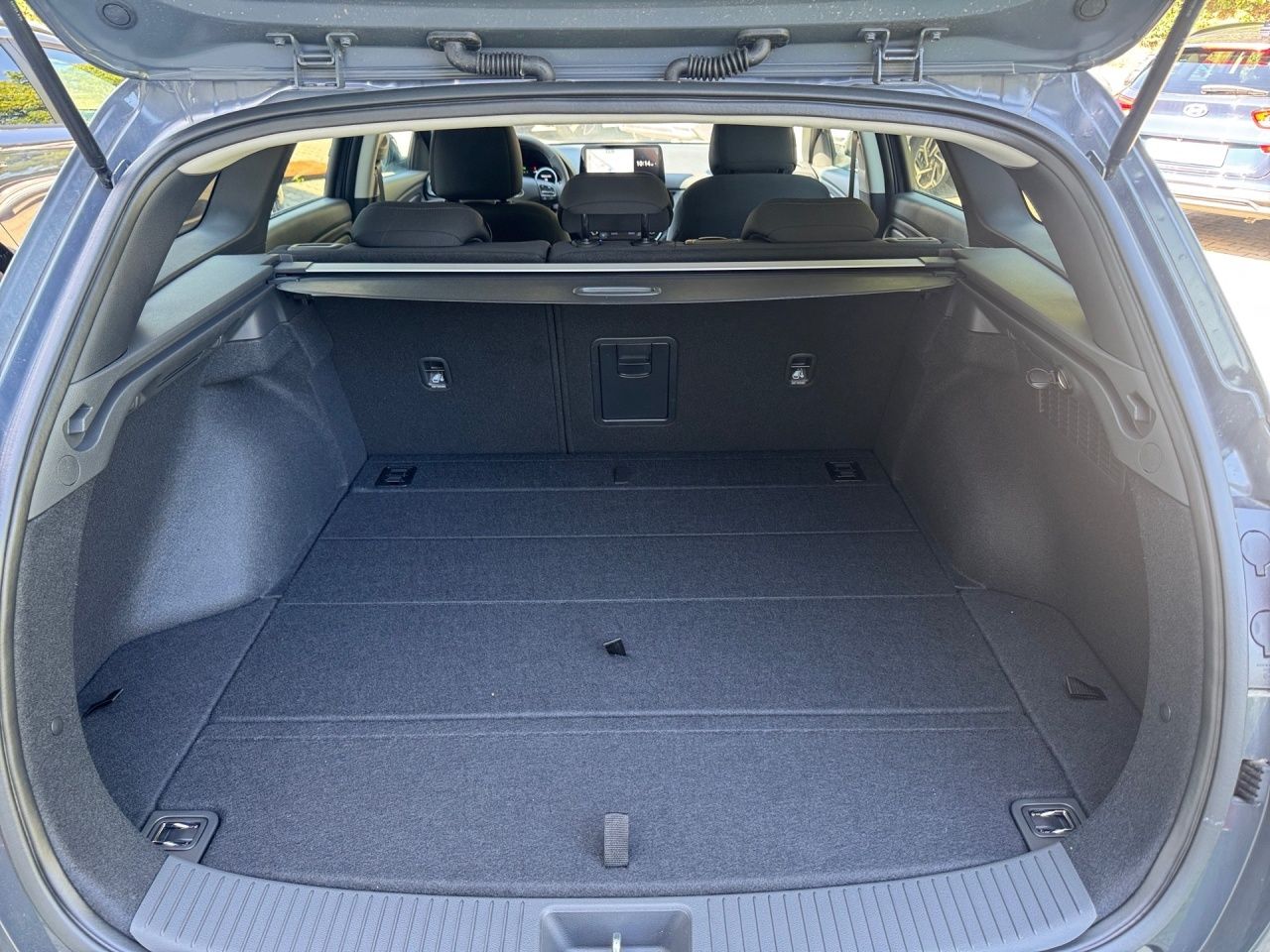 Fahrzeugabbildung Hyundai i30 ADVANTAGE LED*SHZ*LHZ*KAMERA*NAVI*USB*2Z-KL*