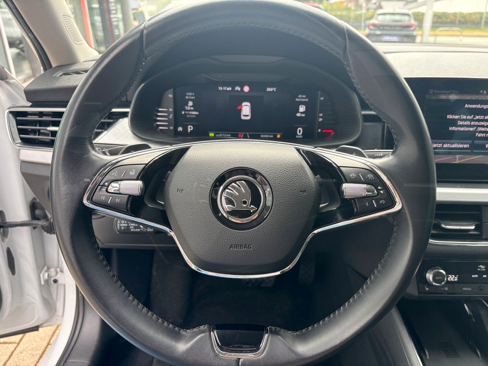 Fahrzeugabbildung SKODA Kamiq Tour 1.0 TSI +DSG +AHK +Kamera +Navi