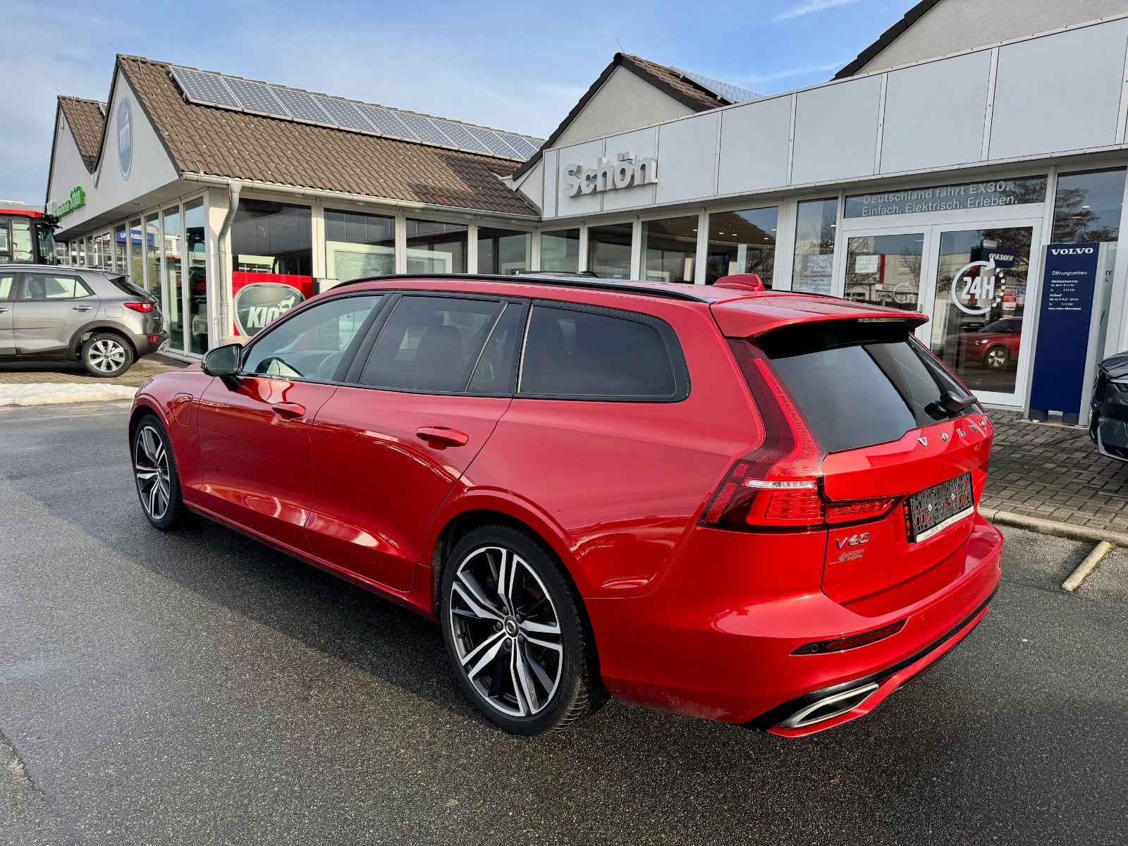 Volvo V60 T6 AWD R-Design Recharge Plug-In Hybrid foto 2