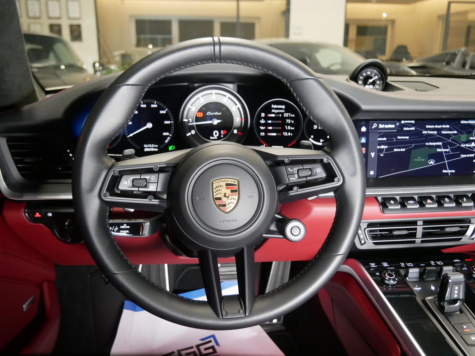 Porsche 992 911 992 Turbo Sportabgas Sitzbelüftung
