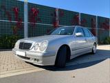 Mercedes-Benz E 240 CLASSIC Classic - gebrauchte Mercedes-Benz E 240 aus dem Jahr 2000