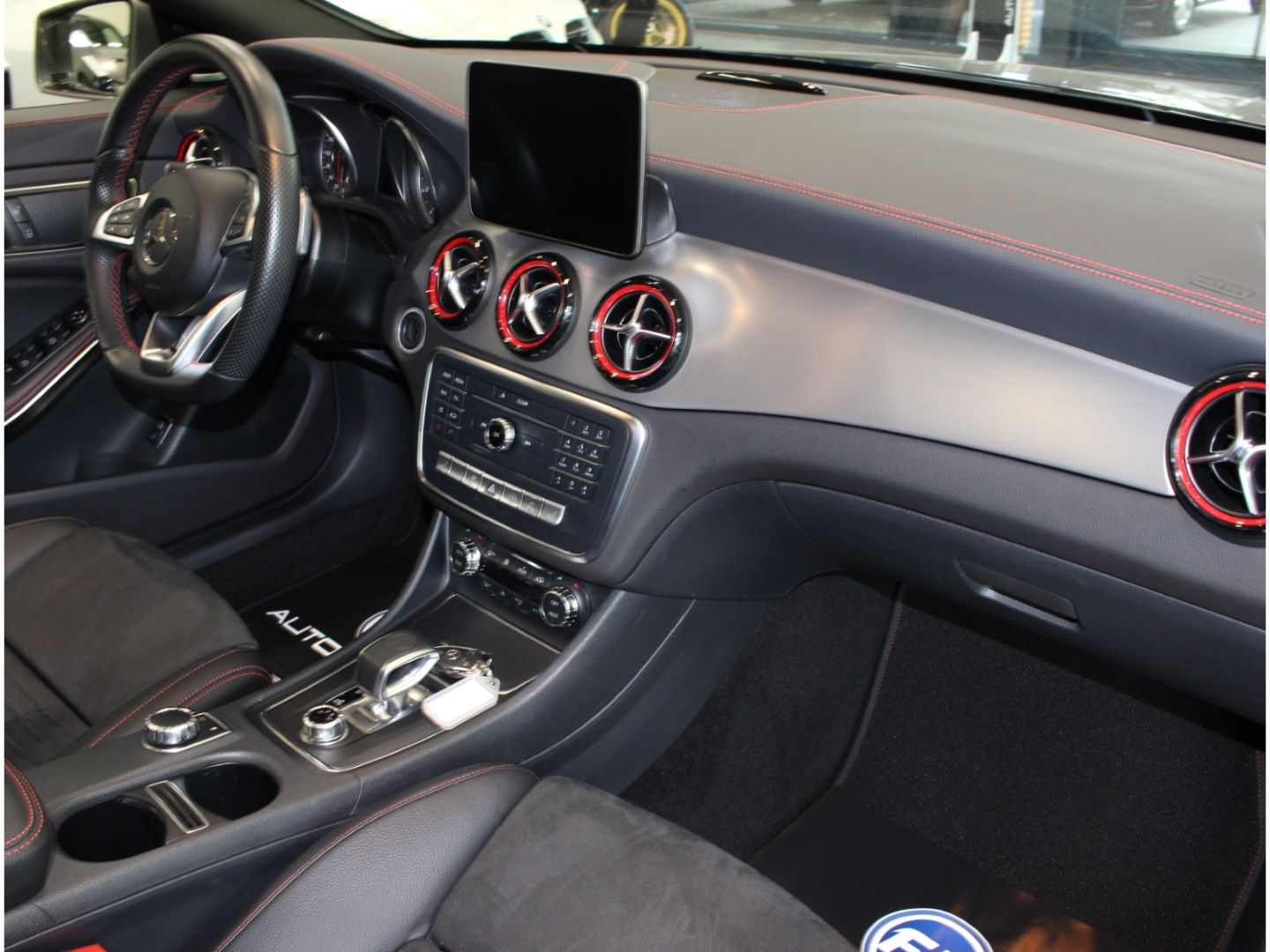 Fahrzeugabbildung Mercedes-Benz CLA 45 AMG Shooting Brake 4Matic 2.Hand*LED*TOP