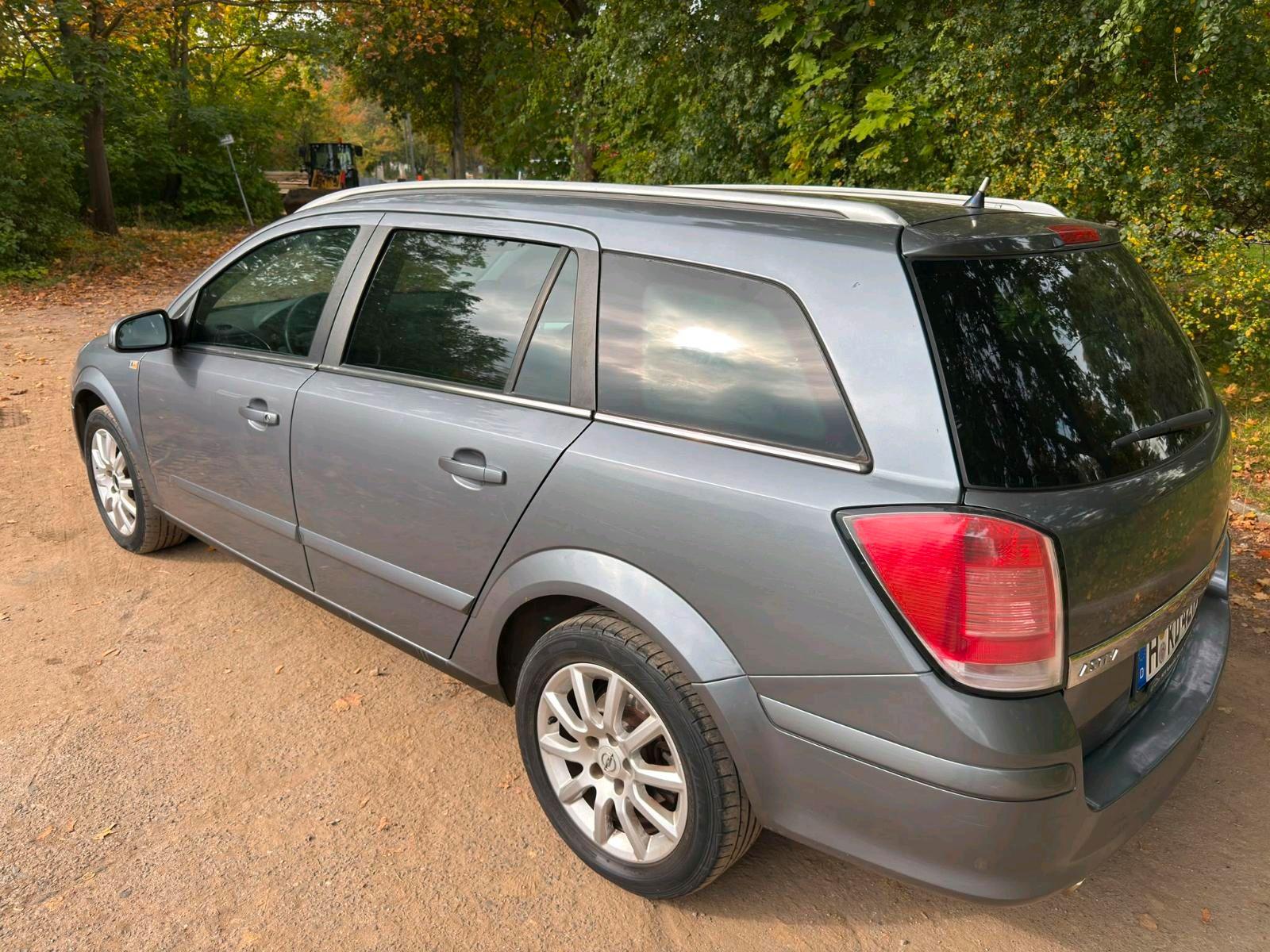 Opel Astra 2005 — photo 7