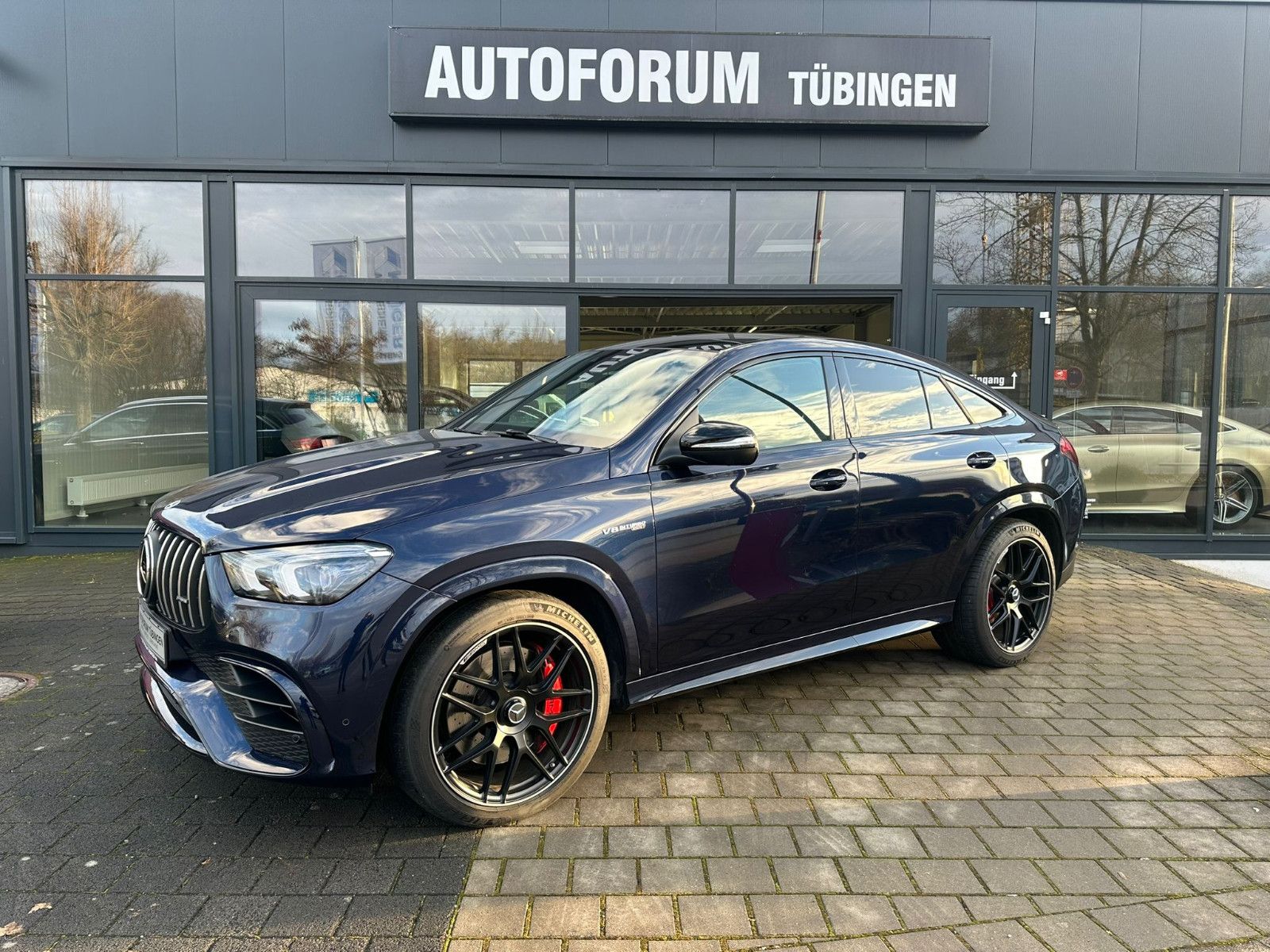 Fahrzeugabbildung Mercedes-Benz GLE 63 S 4MATIC+ *PANORAMA*NIGHT*VMAX*MULITBEAM*