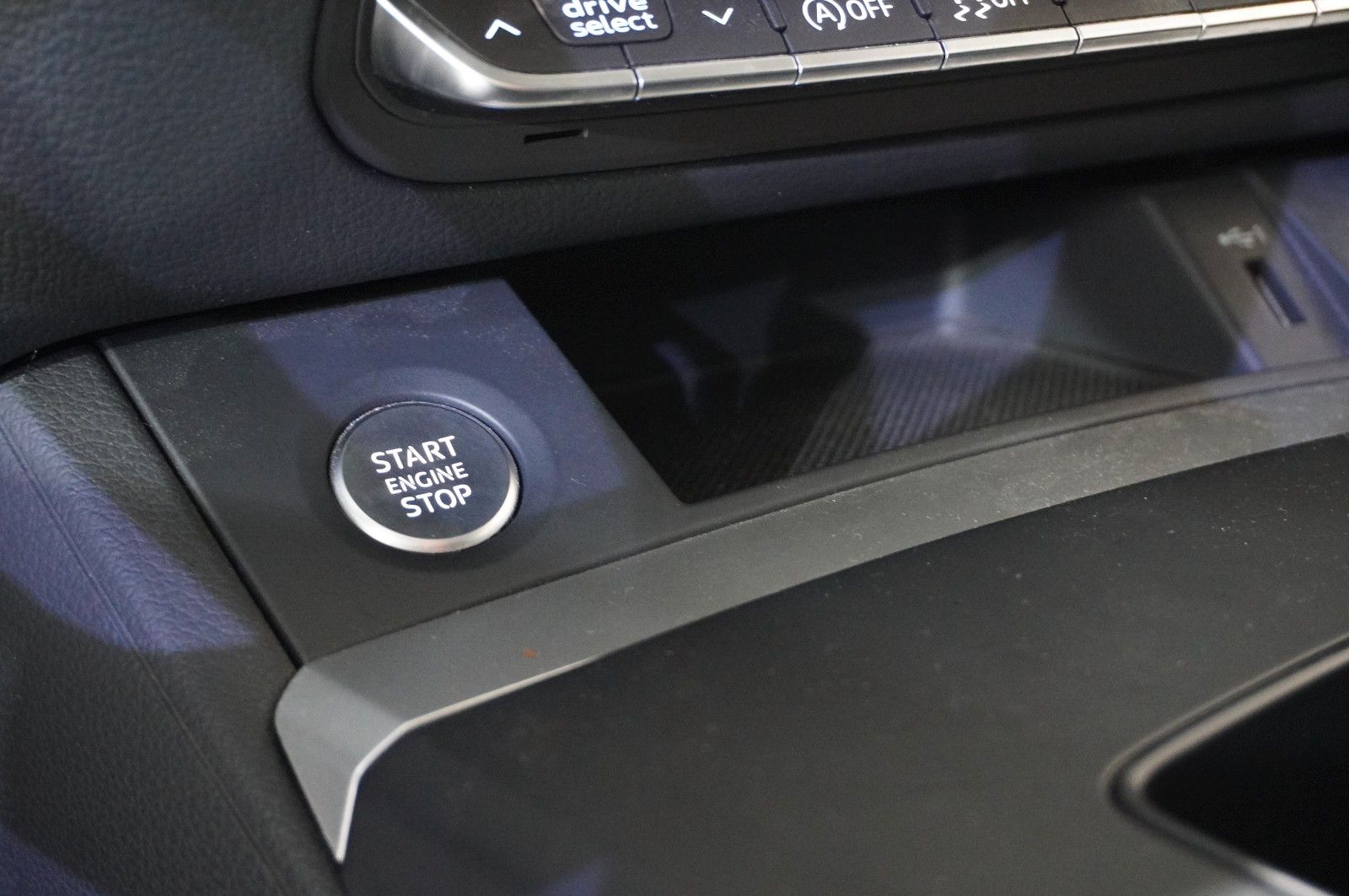 Fahrzeugabbildung Audi Q5 Sportback 35 TDI S-LINE NAVI/LED/SPORT/VIRT.