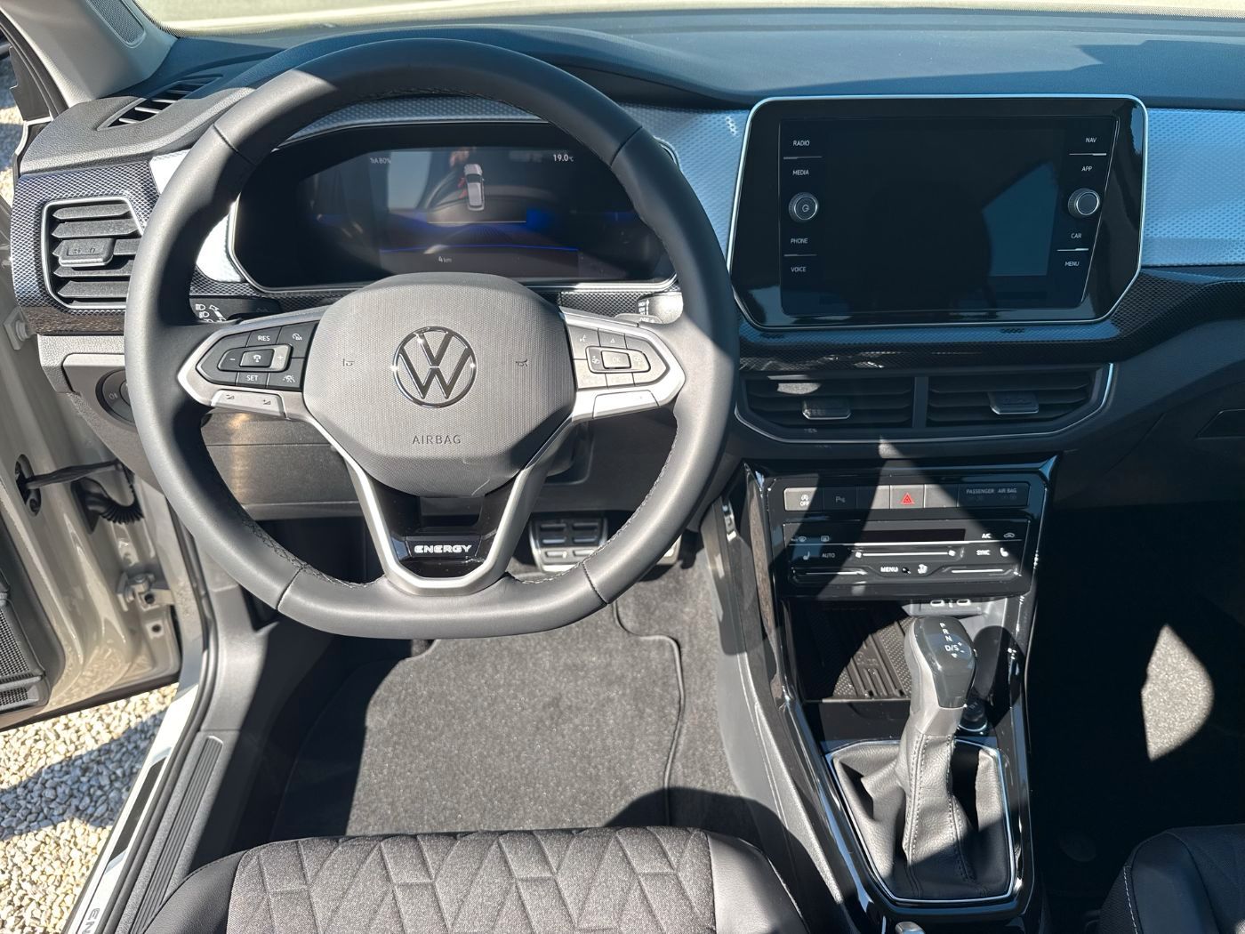 Volkswagen T-Cross - Bild 12