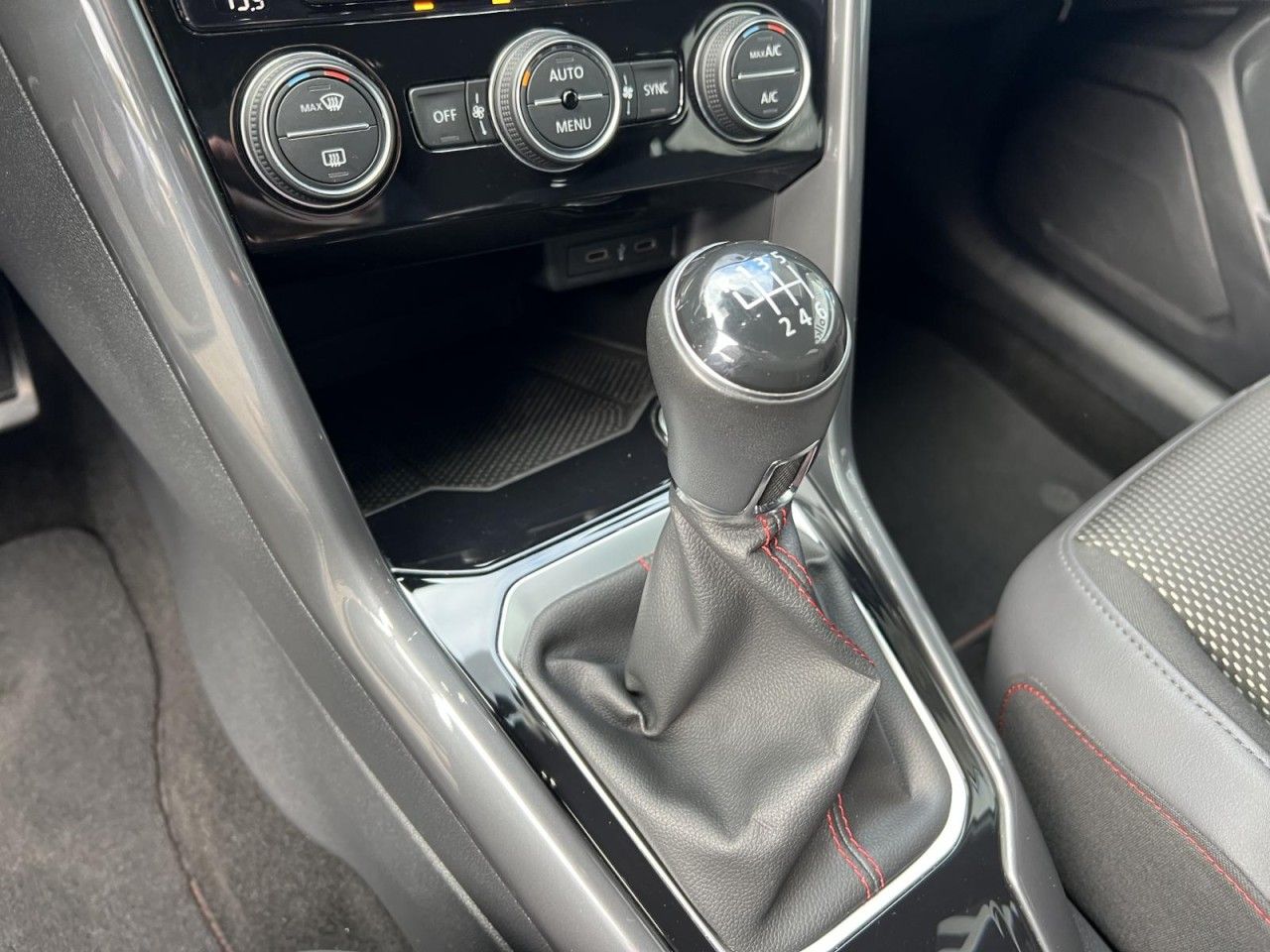 Volkswagen T-Roc - Bild 14